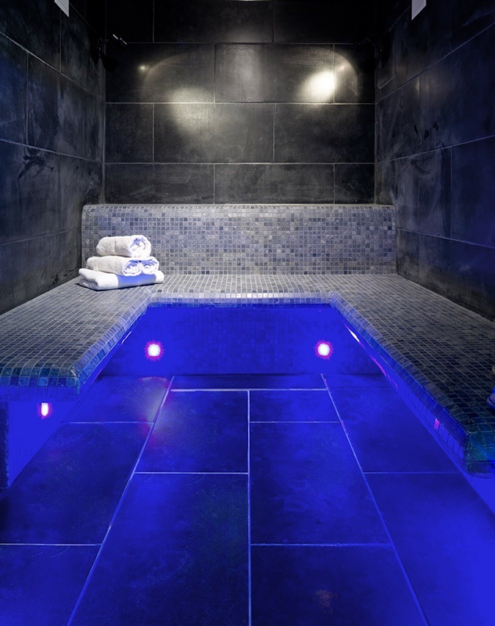 Wandsworth Edwardian basement swimming pool and gym | Basement steam room | Interior Designers